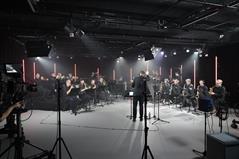 Die HSD Big Band im Großen Bildstudio des Institut für Musik und Medien an der Robert-Schumann-Hochschule Düsseldorf